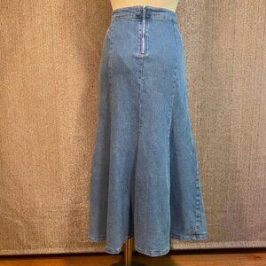 Emerson Lang by Young Contemporary Denim Skirt. XL sz: 12-16